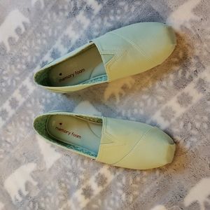 NEW Bobs, mint green size 9.5